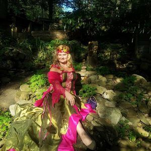 Meet your Posher, Christy